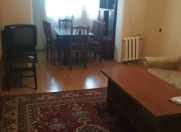 Satılır 4 otaqlı 110 m2 köhnə tikili Ağ şəhər