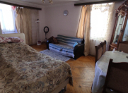 Satılır 1 otaqlı 32 m2 köhnə tikili Şah İsmayıl Xətai m.