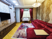 Satılır 3 otaqlı 80 m2 köhnə tikili Qara Qarayev m.