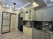 Satılır 3 otaqlı 106 m2 yeni tikili 28 May m.