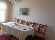 Satılır 3 otaqlı 80 m2 köhnə tikili Xalqlar Dostluğu m.