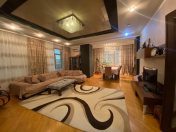 Satılır 4 otaqlı 172 m2 yeni tikili 28 May m.