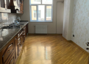 Satılır 4 otaqlı 179.2 m2 yeni tikili Bakı Dövlət Universiteti