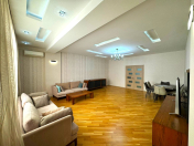 Satılır 3 otaqlı 130 m2 yeni tikili Nəriman Nərimanov m.