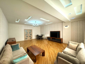 Satılır 3 otaqlı 130 m2 yeni tikili Nəriman Nərimanov m.