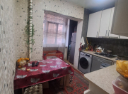 Satılır 3 otaqlı 75 m2 köhnə tikili Xalqlar Dostluğu m.