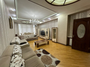 İcarəyə verilir 4 otaqlı 200 m2 yeni tikili Şah İsmayıl Xətai m.