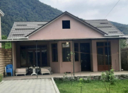 İcarəyə verilir 3 otaqlı 80 m2 həyət evi Qax
