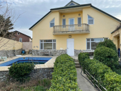 Satılır 6 otaqlı 195 m2 villa Şəlalə parkı