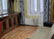 İcarəyə verilir 3 otaqlı 75 m2 köhnə tikili Y.Günəşli