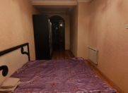 İcarəyə verilir 3 otaqlı 90 m2 köhnə tikili 8 Noyabr m.