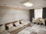 Satılır 3 otaqlı 80 m2 köhnə tikili Həzi Aslanov m.
