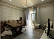 İcarəyə verilir 4 otaqlı 150 m2 yeni tikili Ağ şəhər