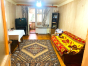 Satılır 3 otaqlı 75 m2 köhnə tikili Elmlər Akademiyası m.
