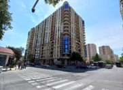 İcarəyə verilir 3 otaqlı 156 m2 yeni tikili Elmlər Akademiyası m.