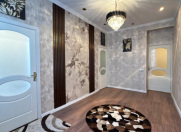 Satılır 3 otaqlı 70 m2 köhnə tikili Heydər Əliyev Mərkəzi