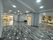 Satılır 4 otaqlı 196.7 m2 obyekt İnşaatçılar m.