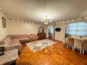 Satılır 3 otaqlı 85 m2 köhnə tikili İnşaatçılar m.