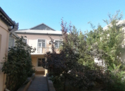 Satılır 6 otaqlı 220 m2 həyət evi Qaraçuxur