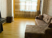 Satılır 3 otaqlı 90 m2 köhnə tikili Qara Qarayev m.