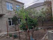 Satılır 8 otaqlı 0.4 m2 həyət evi Azadlıq prospekti m.