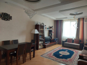Satılır 3 otaqlı 130 m2 yeni tikili 28 May m.