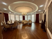 İcarəyə verilir 3 otaqlı 170 m2 yeni tikili Şah İsmayıl Xətai m.