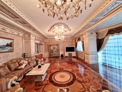 Satılır 4 otaqlı 250 m2 yeni tikili Nərimanov heykəli