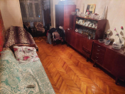 Satılır 1 otaqlı 35 m2 köhnə tikili İnşaatçılar m.