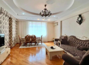 Satılır 4 otaqlı 150 m2 yeni tikili İnşaatçılar m.