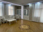 Satılır 5 otaqlı 190 m2 yeni tikili 28 May m.