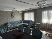 Satılır 4 otaqlı 130 m2 köhnə tikili 8 mkr