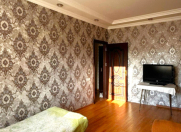 Satılır 5 otaqlı 130 m2 köhnə tikili Əhmədli m.