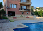 Satılır 8 otaqlı 650 m2 villa Badamdar