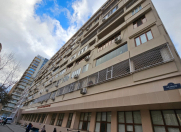 Satılır 3 otaqlı 120 m2 köhnə tikili Gənclik m.