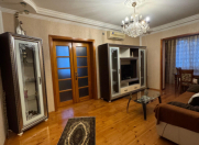 Satılır 3 otaqlı 70 m2 köhnə tikili Gənclik m.