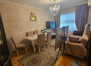 Satılır 2 otaqlı 60 m2 köhnə tikili Memar Əcəmi m.