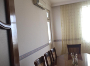 Satılır 3 otaqlı 140 m2 yeni tikili Memar Əcəmi m.