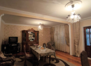 Satılır 4 otaqlı 120 m2 köhnə tikili Həzi Aslanov m.