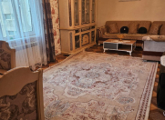 Satılır 3 otaqlı 85 m2 köhnə tikili Xalqlar Dostluğu m.