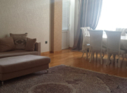 Satılır 4 otaqlı 200 m2 yeni tikili 28 May m.