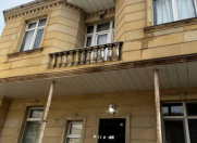Satılır 4 otaqlı 140 m2 həyət evi Yeni Yasamal