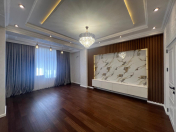 Satılır 3 otaqlı 105 m2 yeni tikili 28 May m.