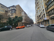 Satılır 1 otaqlı 180 m2 obyekt Montin