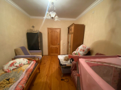 Satılır 5 otaqlı 125 m2 köhnə tikili Azadlıq prospekti m.