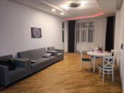 İcarəyə verilir 3 otaqlı 90 m2 yeni tikili Nizami m.