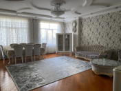 Satılır 3 otaqlı 156 m2 yeni tikili 28 May m.