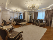 Satılır 3 otaqlı 160 m2 yeni tikili Gənclik m.