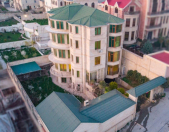 Satılır 7 otaqlı 1000 m2 villa Badamdar