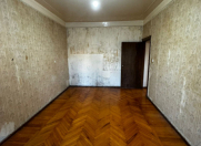 Satılır 4 otaqlı 115 m2 köhnə tikili 8 mkr